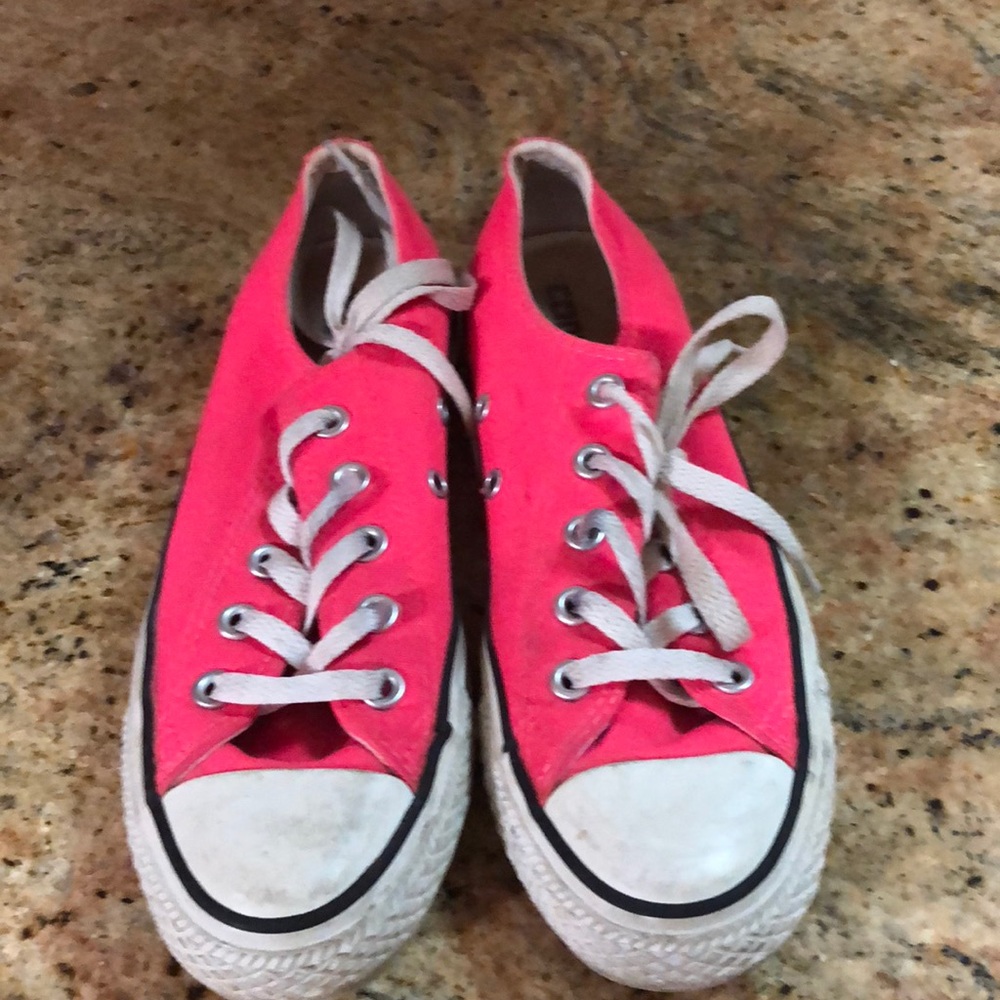 Converse hot pink size 4 kids fits size 6 women